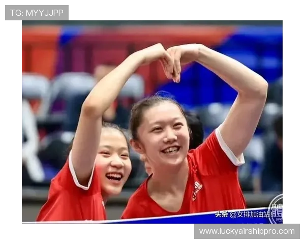 顾茜茜稳健防守一传到位 助力中国U16女排快攻顺畅组织 顾茜茜稳健防守一传到位 助力中国U16女排快攻顺畅组织