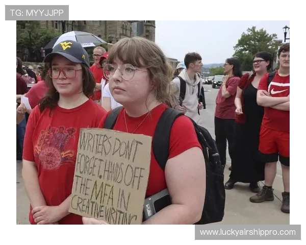 沙尔克04财政困境缓解 新投资者即将注资助力复苏